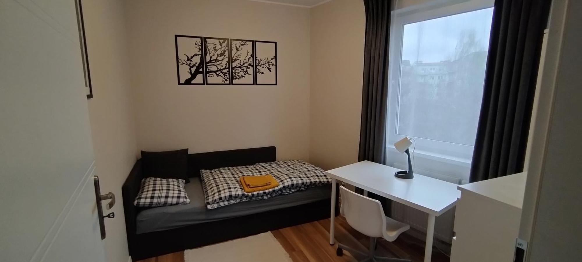 3 Apartment *